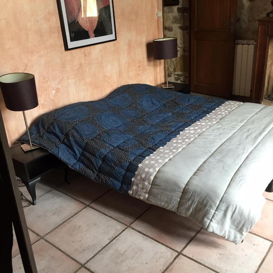 La Maison Sur La Place 艾格-莫尔特 外观 照片