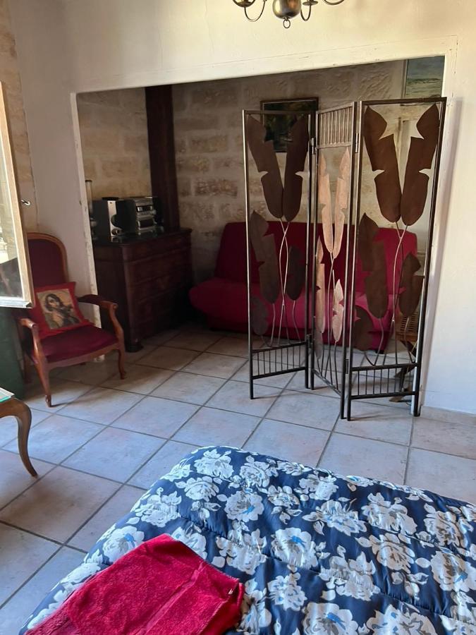 La Maison Sur La Place 艾格-莫尔特 外观 照片